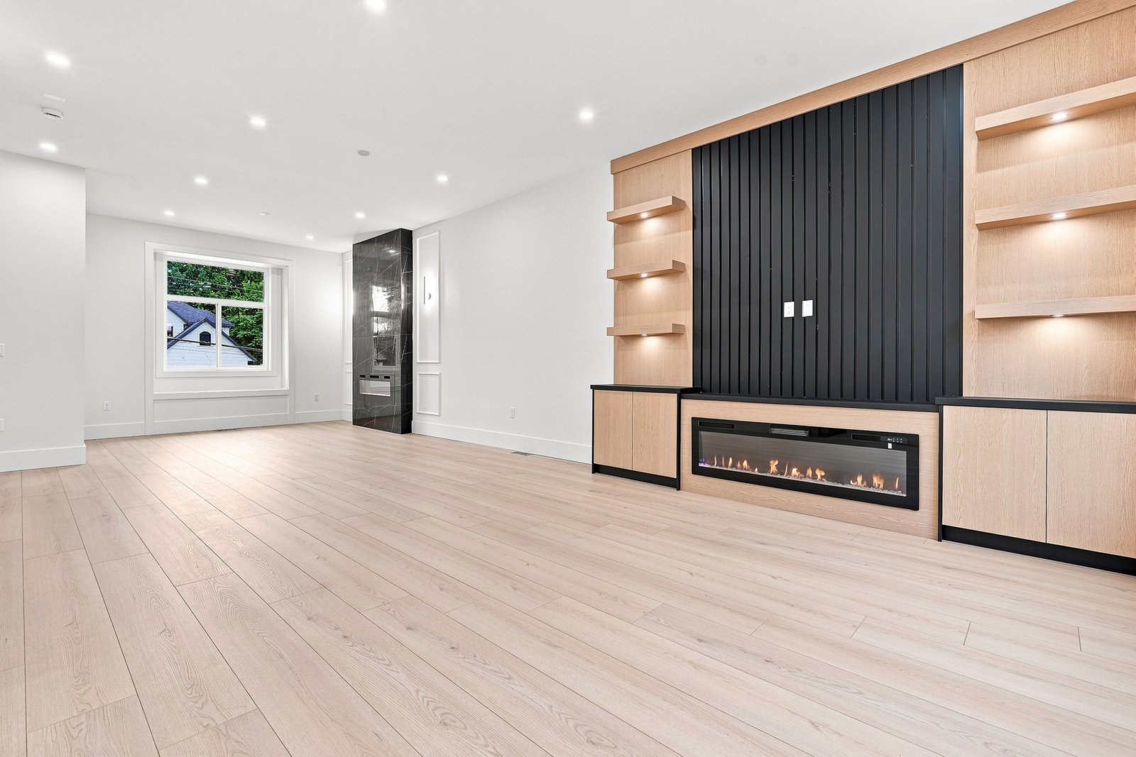 09-14275 Melrose Dr Surrey