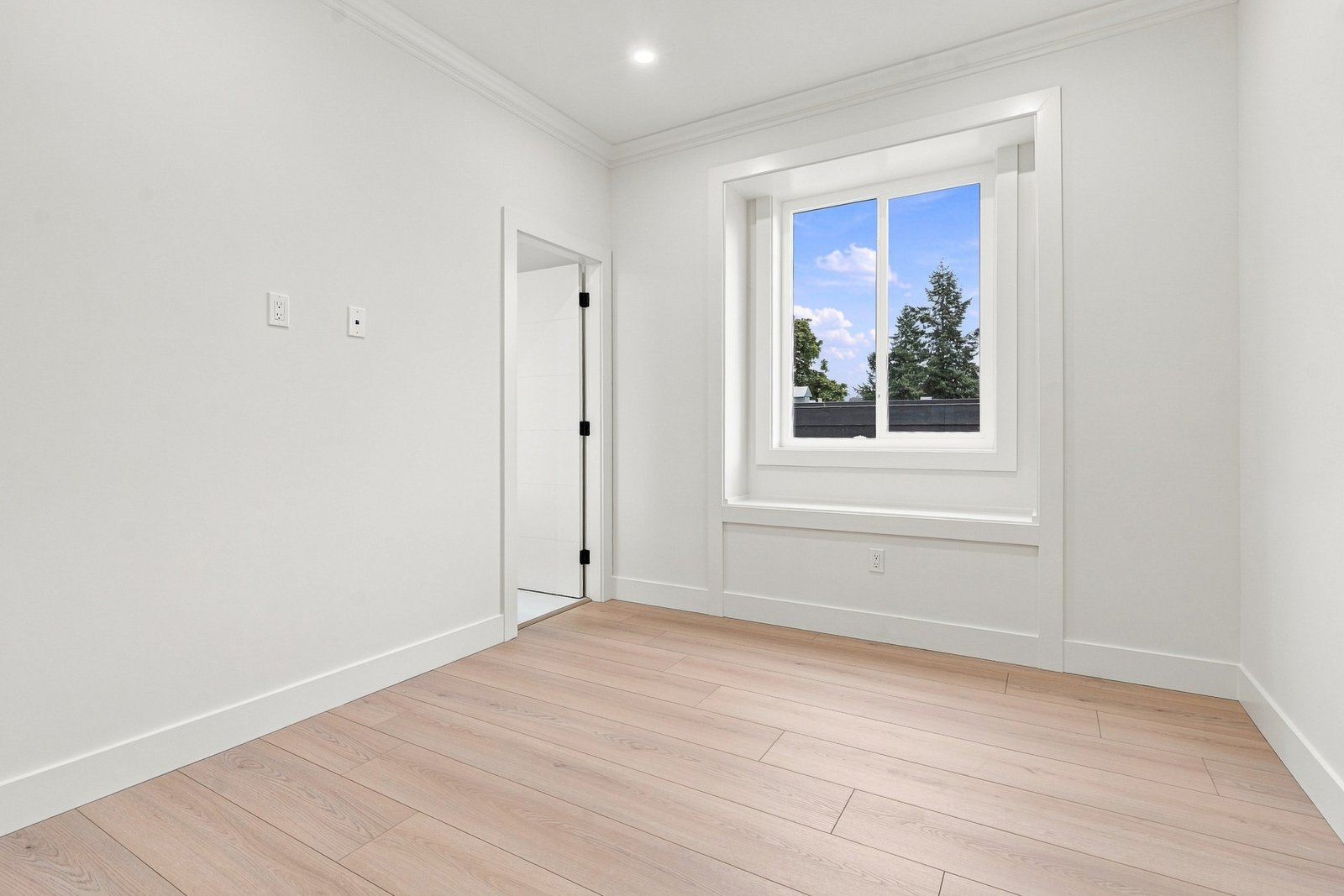 16-14275 Melrose Dr Surrey