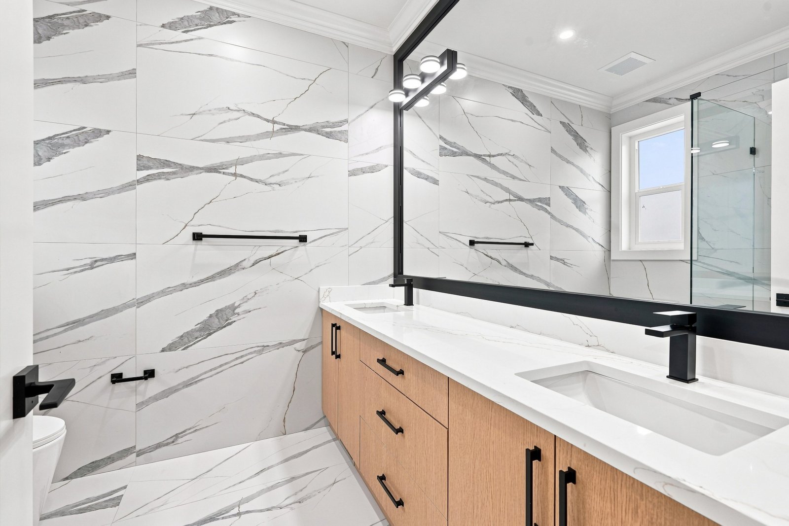 22-14275 Melrose Dr Surrey