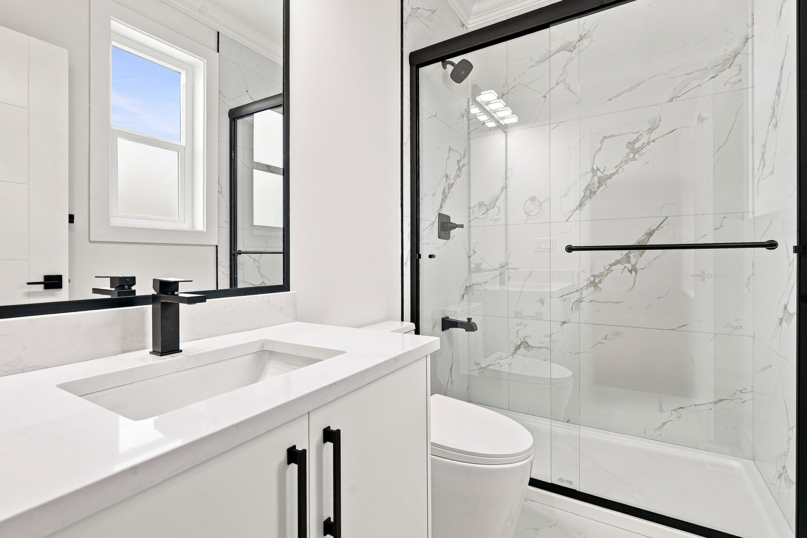 23-14275 Melrose Dr Surrey